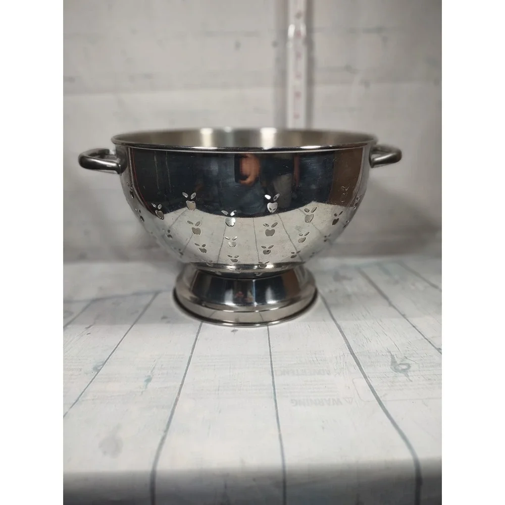 Vintage style Stainless Steel Apple Cutout Colander Pedestal Strainer 10 inch